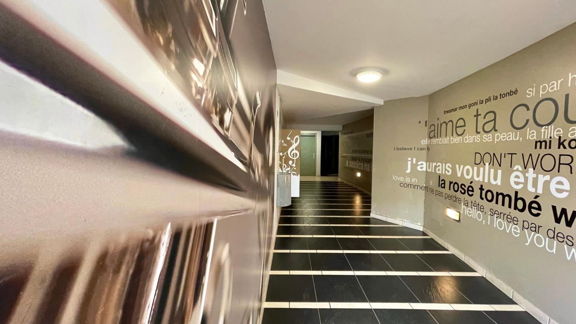 Studio Cosy Tout Equipe - Idealement Situe Saint-Denis Exterior photo